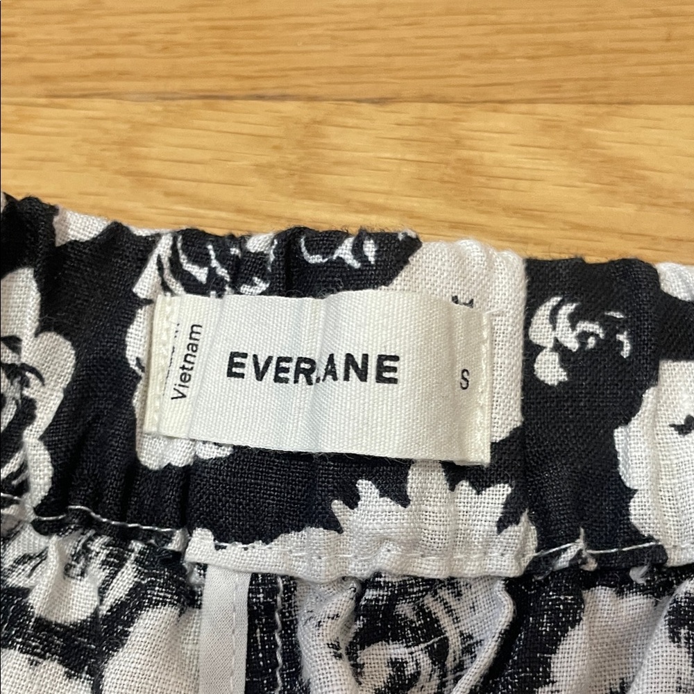 Everlane Black & White Floral Elastic-Waist Women’s Linen Shorts - Picture 2 of 2